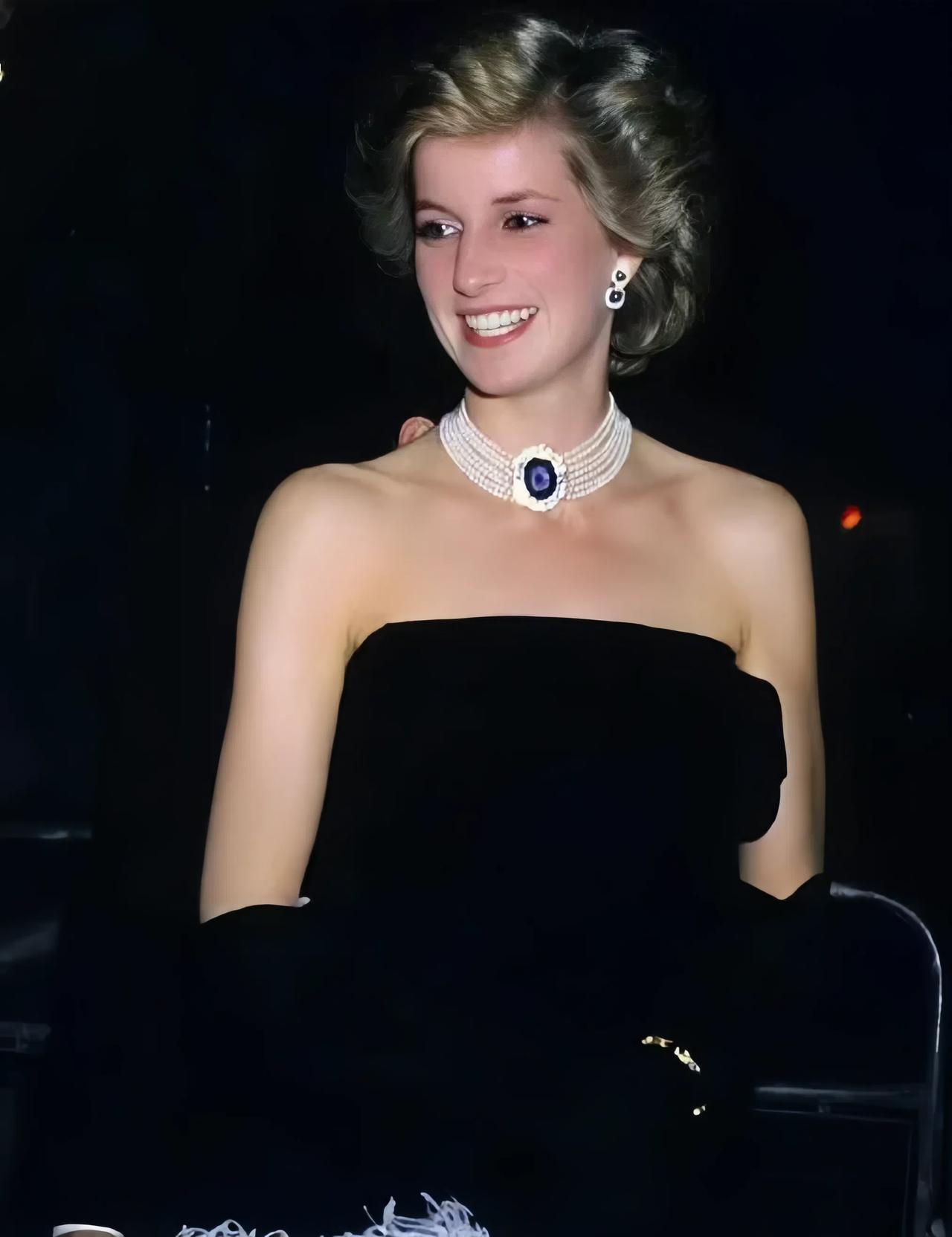 安德鲁王子跌倒，哈里王子有望回归王室，重新进入