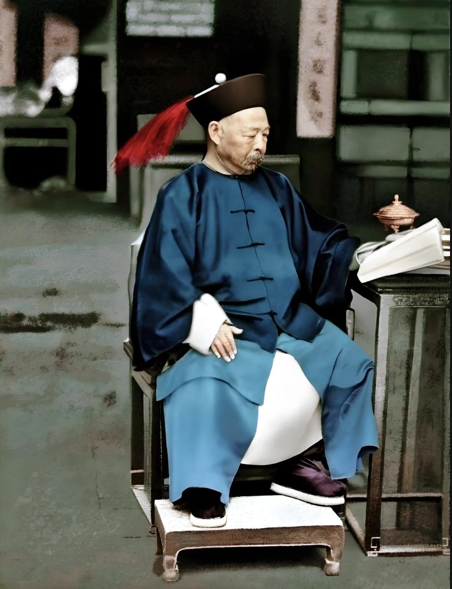 左宗棠是一个怎样的人？我在书店的一段经历，就特别能说明问题。2011年，我在新华
