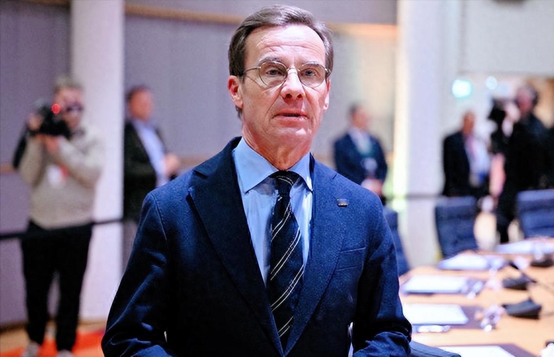 欧洲最近总是在内讧，一边是法国铁了心要搞“购买欧洲货”的保护政策，想靠关起门来护