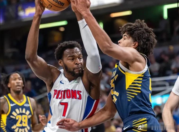 11中11！里德变历史第二人活塞133-121战胜步行者，保罗-里德出战21分钟