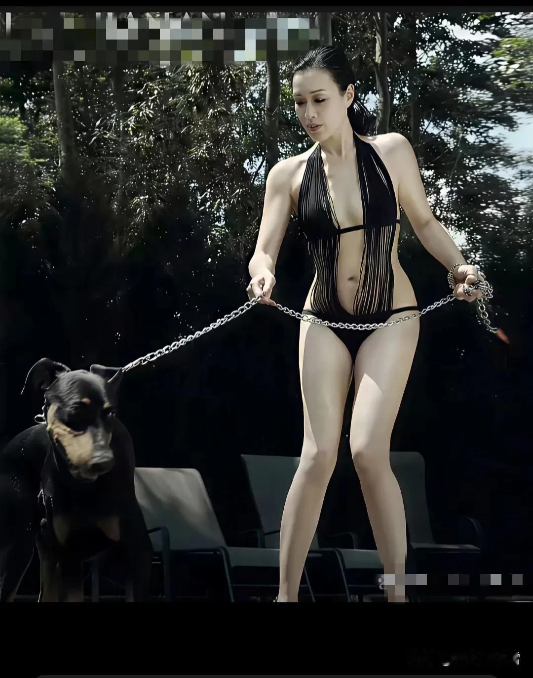 钟丽缇年轻的时候太性感，太迷人了。脸蛋一流，身材一流，绝绝子，香港娱乐圈的精