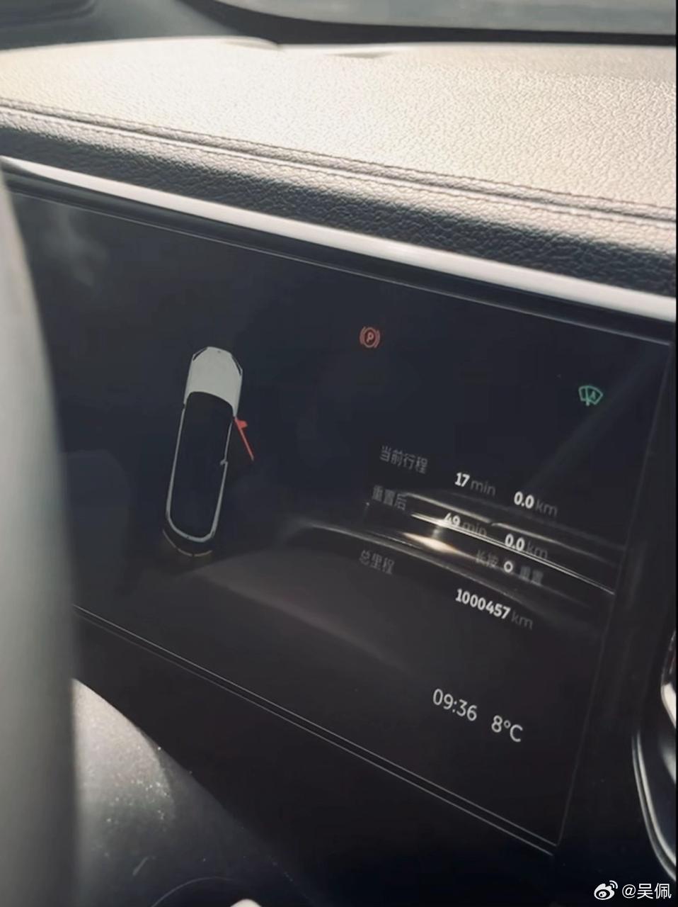 你们觉得一台纯电车跑了多久后就该换了？能换电的蔚来跑了100万公里算不算作弊？蔚