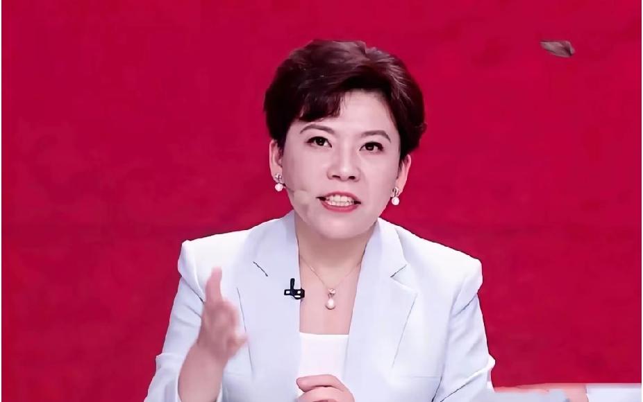 WTT重庆冠军赛，孙颖莎2-4惜败蒯曼，邓亚萍的点评一针见血！蒯曼这场打得