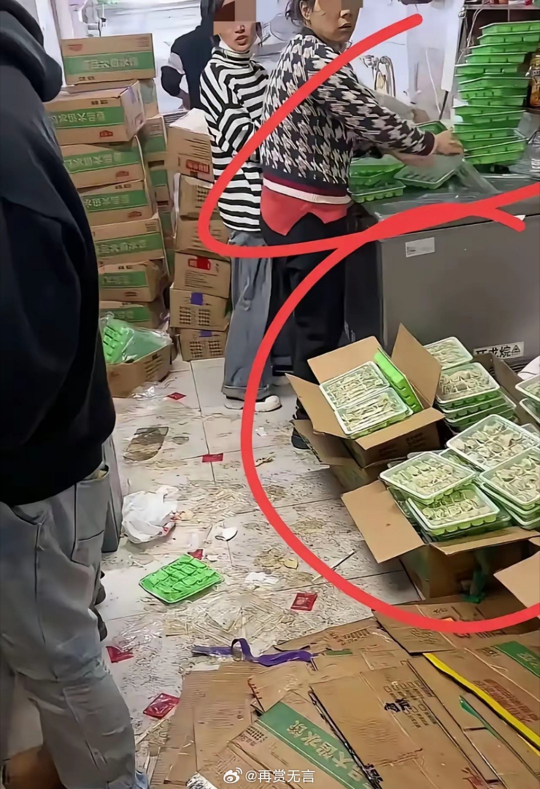 很多外卖饺子都是这样的…基本都是速冻的！再也不敢吃了！