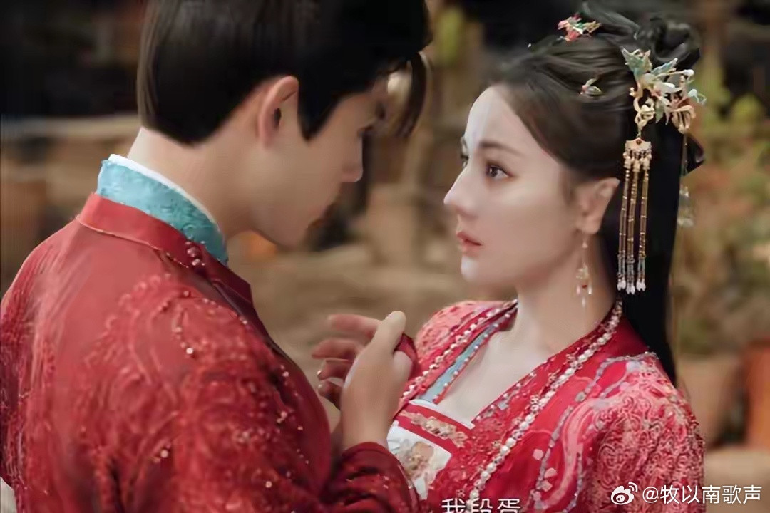 《白日提灯》段胥身世曝光：笑着杀人的少年，藏着炼狱半生的痛段胥看似是明朗温柔的