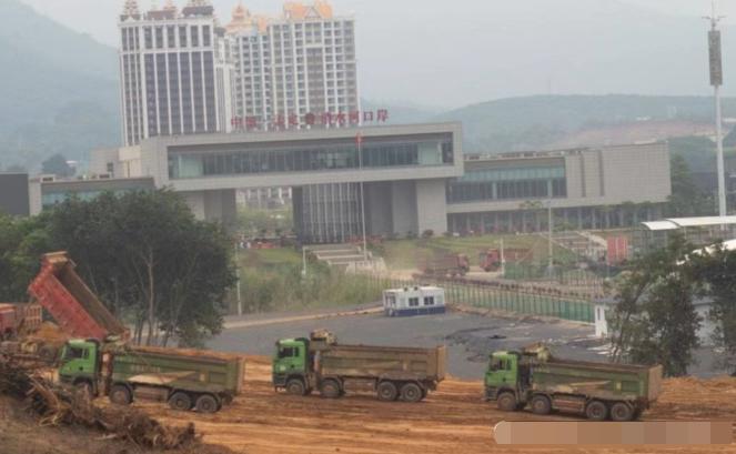 缅北正在重新修建边境贸易口岸。根据缅甸媒体爆料，果敢同盟军在清水河口岸附近，