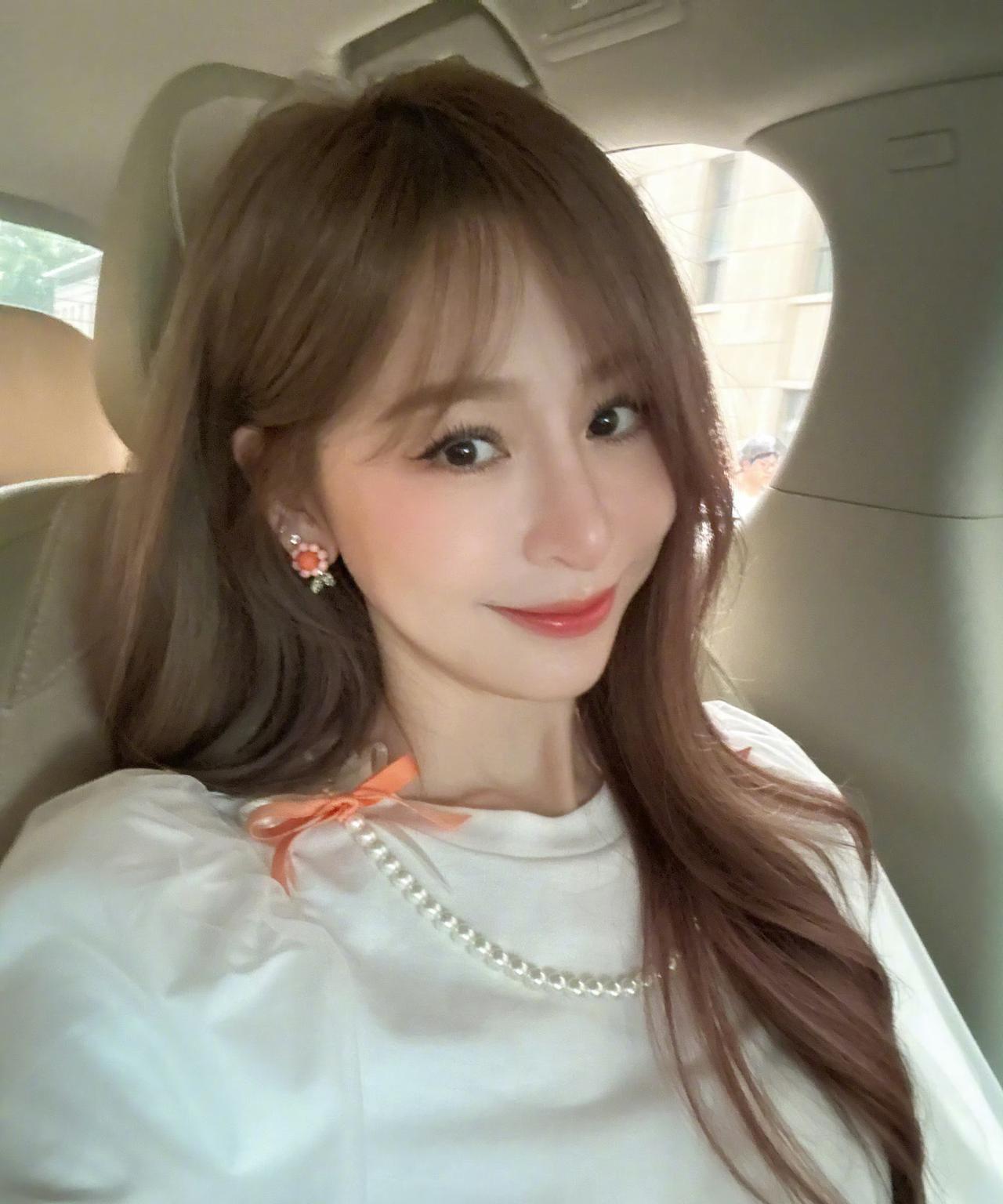 吴克群的前女友是何超莲他豪门女婿都不当，原来是在等王心凌吗，也不是没有可能，毕
