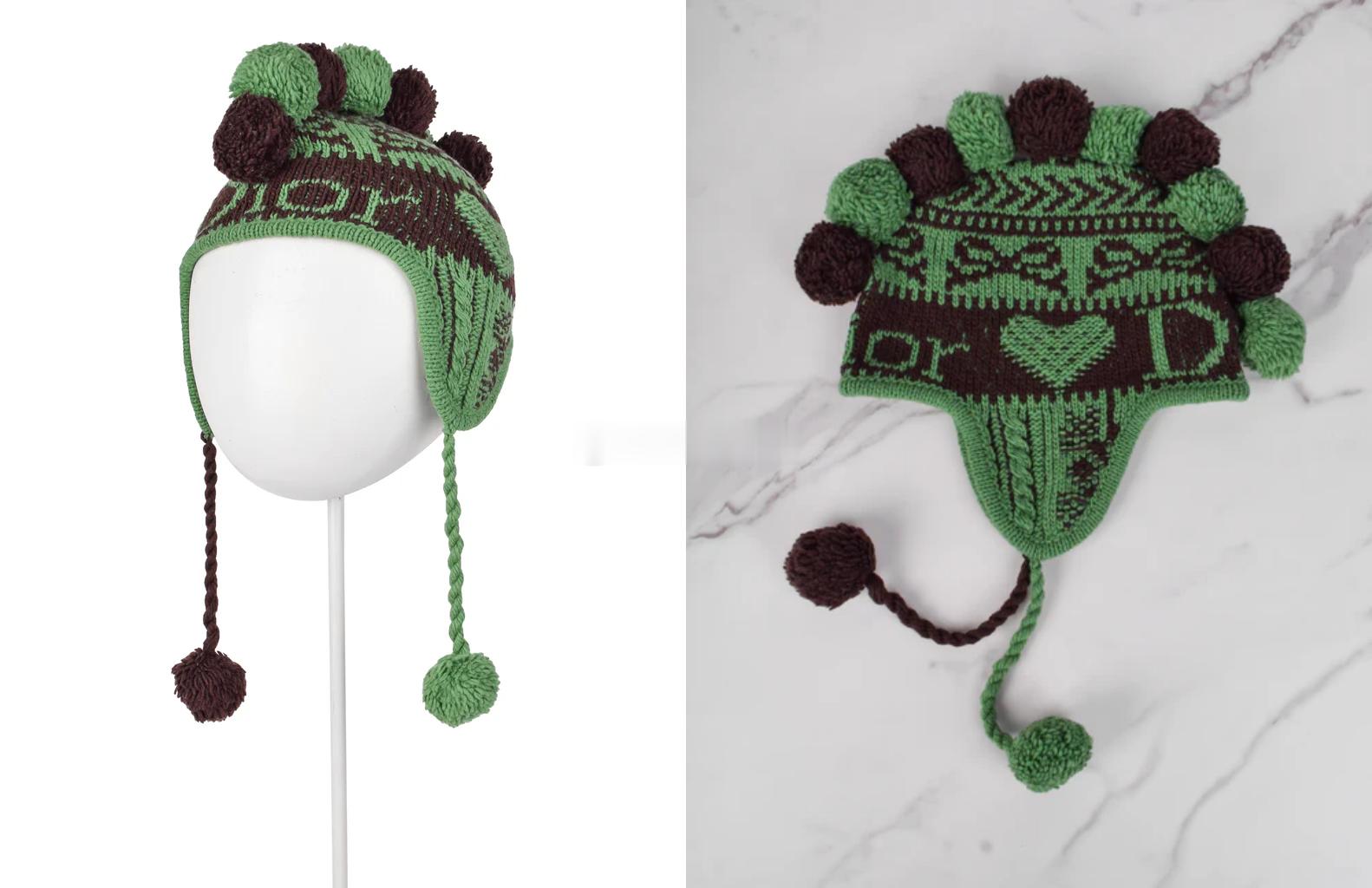 蕾哈娜被拍到带着六个月大的女儿RockiIrish现身巴黎👇小女孩穿着Dio