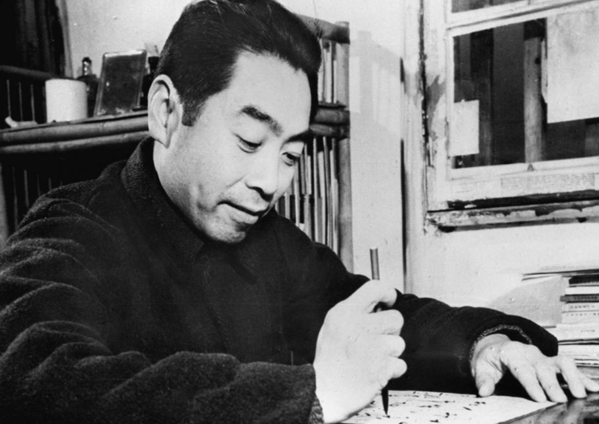 周总理的军事指挥实力本来不容小觑，年轻时甚至领导过“红队”，为什么最后他却成为了