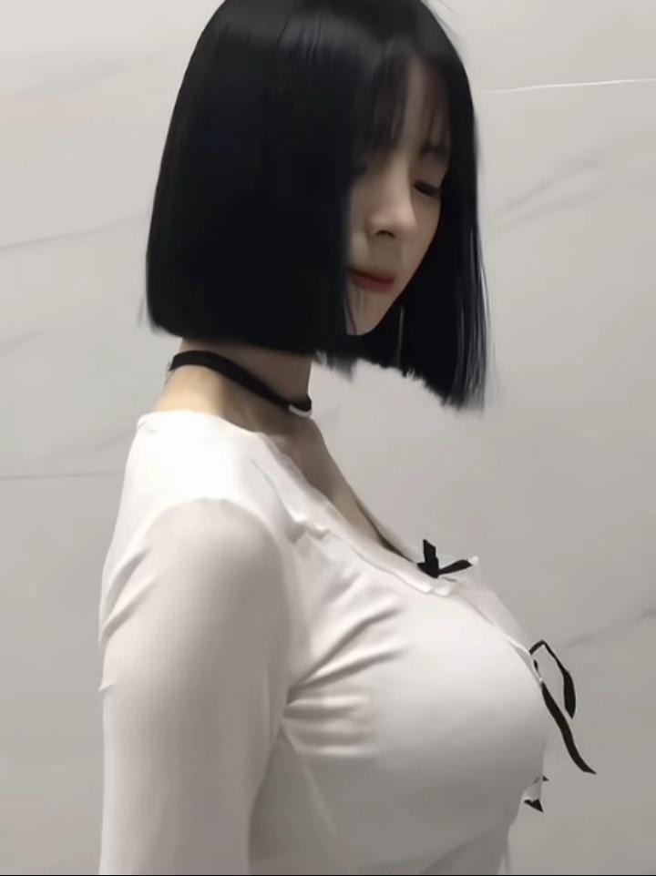 短发更显身材 果然没错（博主：没有冰）