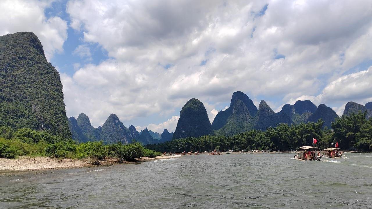 最受游客喜爱的地级市，广西的桂林干不过低调的江西省上饶市。据有关数据统计，202
