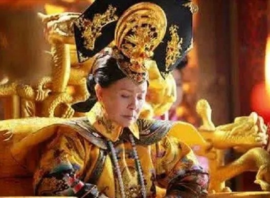 1863年，慈禧亲自下令，处死太平天国翼王石达开年仅5岁的儿子，必须剐满3000