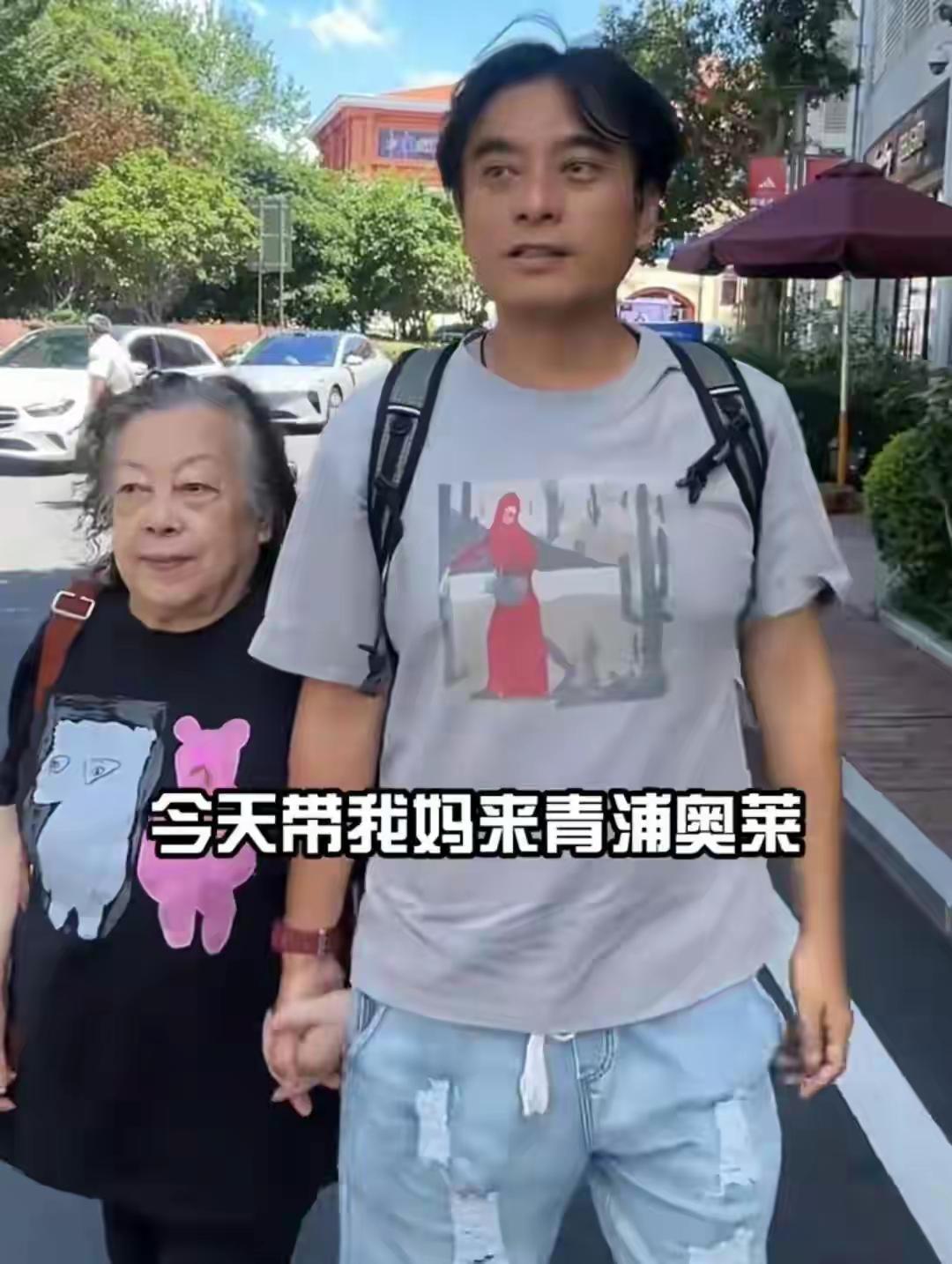 陈龙是娱乐圈的一面镜子！连续看了好多期陈龙和父母的日常，越发觉得陈龙是娱乐圈