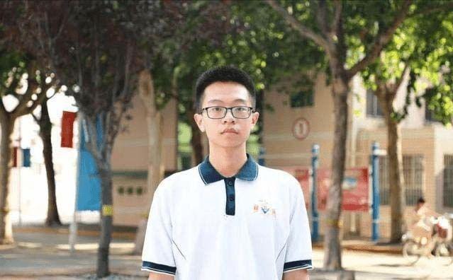 最强学渣刘泽乾：高一全校倒数，高考逆袭上北大，学习方法很重要刘泽乾2001年出