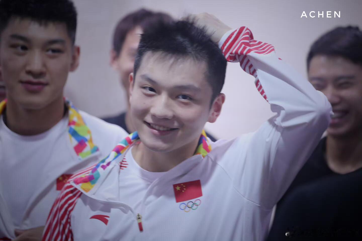 雅加达出征和归来的樊振东，随随便便就帅我一激灵。​​​