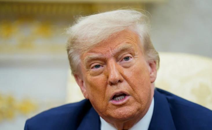 特朗普对中国发出前所未有威胁，提出“瓦解”言论。美国总统特朗普18日再次扬言，