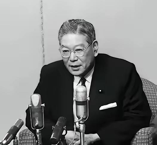 1963年10月8日，身在台湾的蒋介石接到一封十万火急的电报，电报里表示，中国大