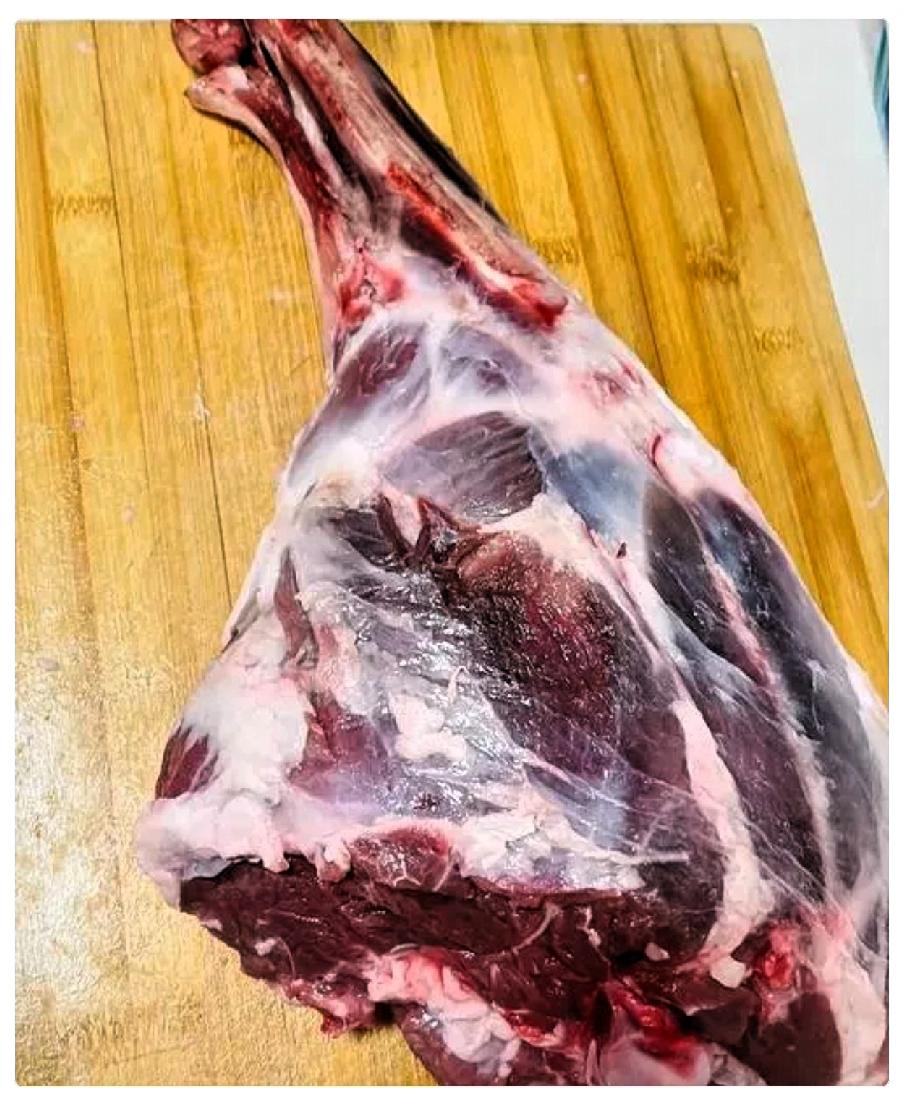 老公的乡下侄儿，去年来城里开饭店，找我们借了10万块钱。后来生意不错，今