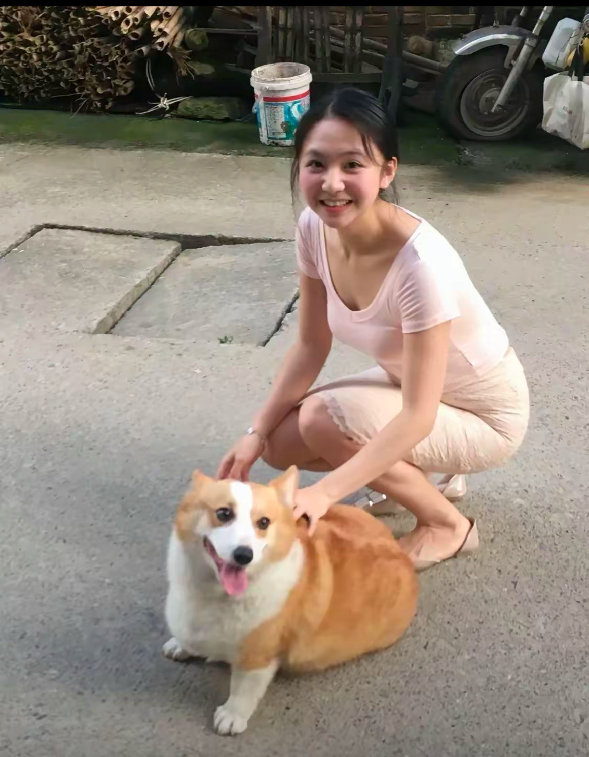 家里安排的相亲对象,好看是好看就是有点贵[捂脸哭]