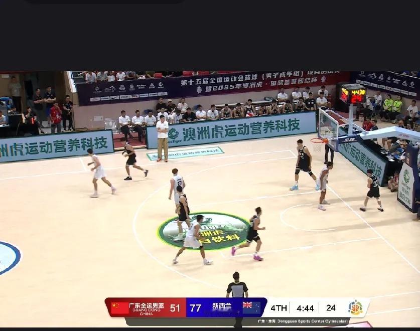 广东宏远参照打“团结杯”，真的惨不忍睹，外队球员真的不可能长时间集训球迷给出