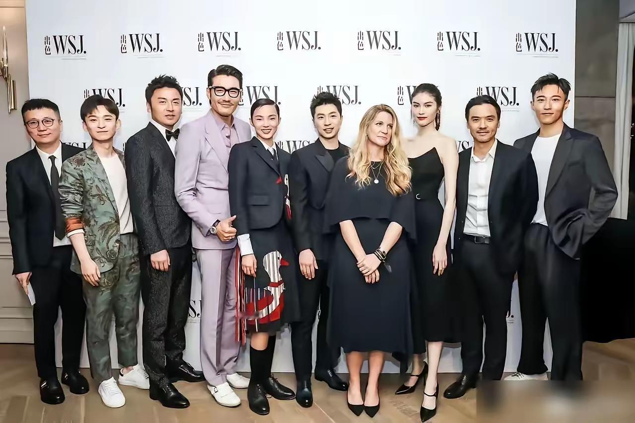 这张大合照，我只认出了琼林玉树的男模胡兵，西装革履的雷佳音，双圈大满贯得主马龙，