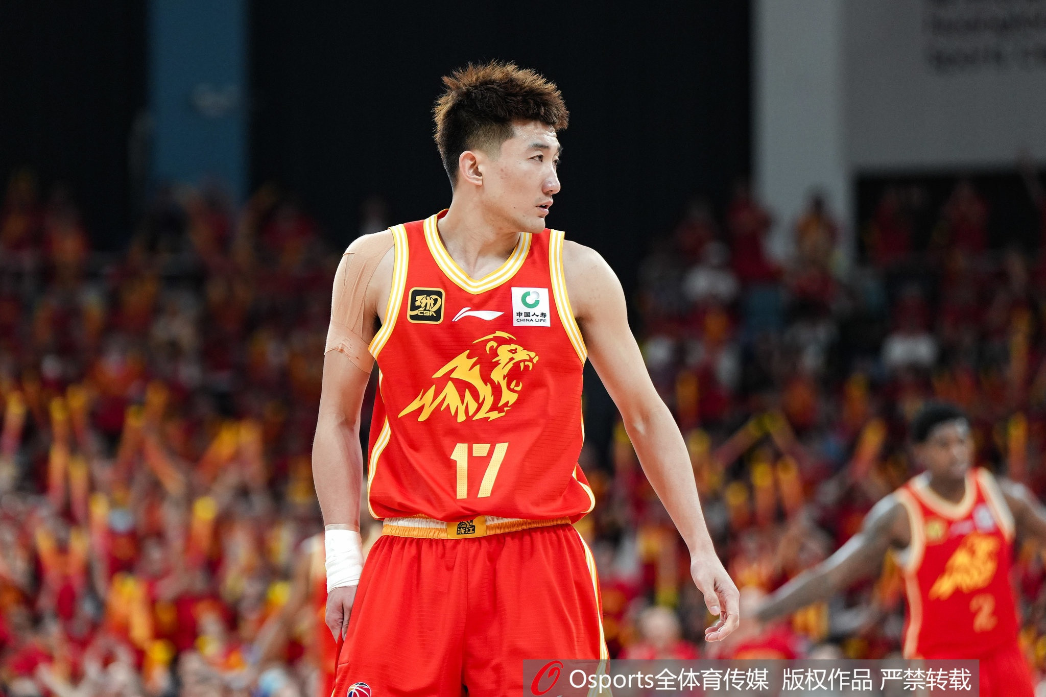 媒体人: 孙铭徽忍着疼痛强行复出 旧伤+新伤让他每天都要吃止疼药
