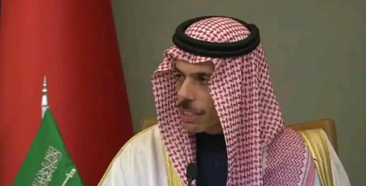 *沙特外交大臣费萨尔·阿勒沙特宣布，沙特已联合阿联酋、巴林、科威特、卡塔尔等六个