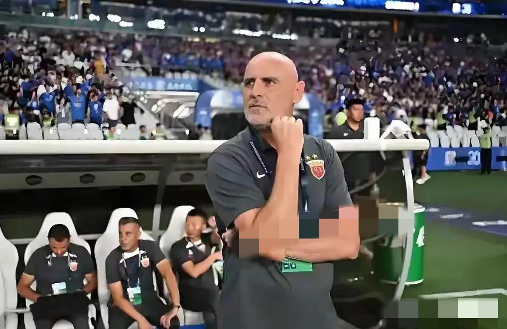 在亚冠赛场上一胜难求，积分垫底的海港，主教练穆斯卡特却要在中超拿最佳教练了，让人