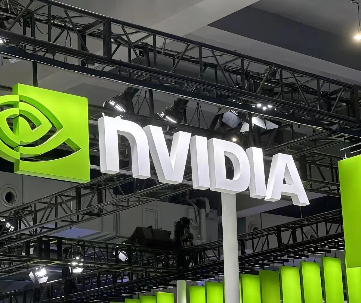 迟迟等不到中方审批，英伟达输了个精光，中方抓住了特朗普的把柄这场芯片领域的