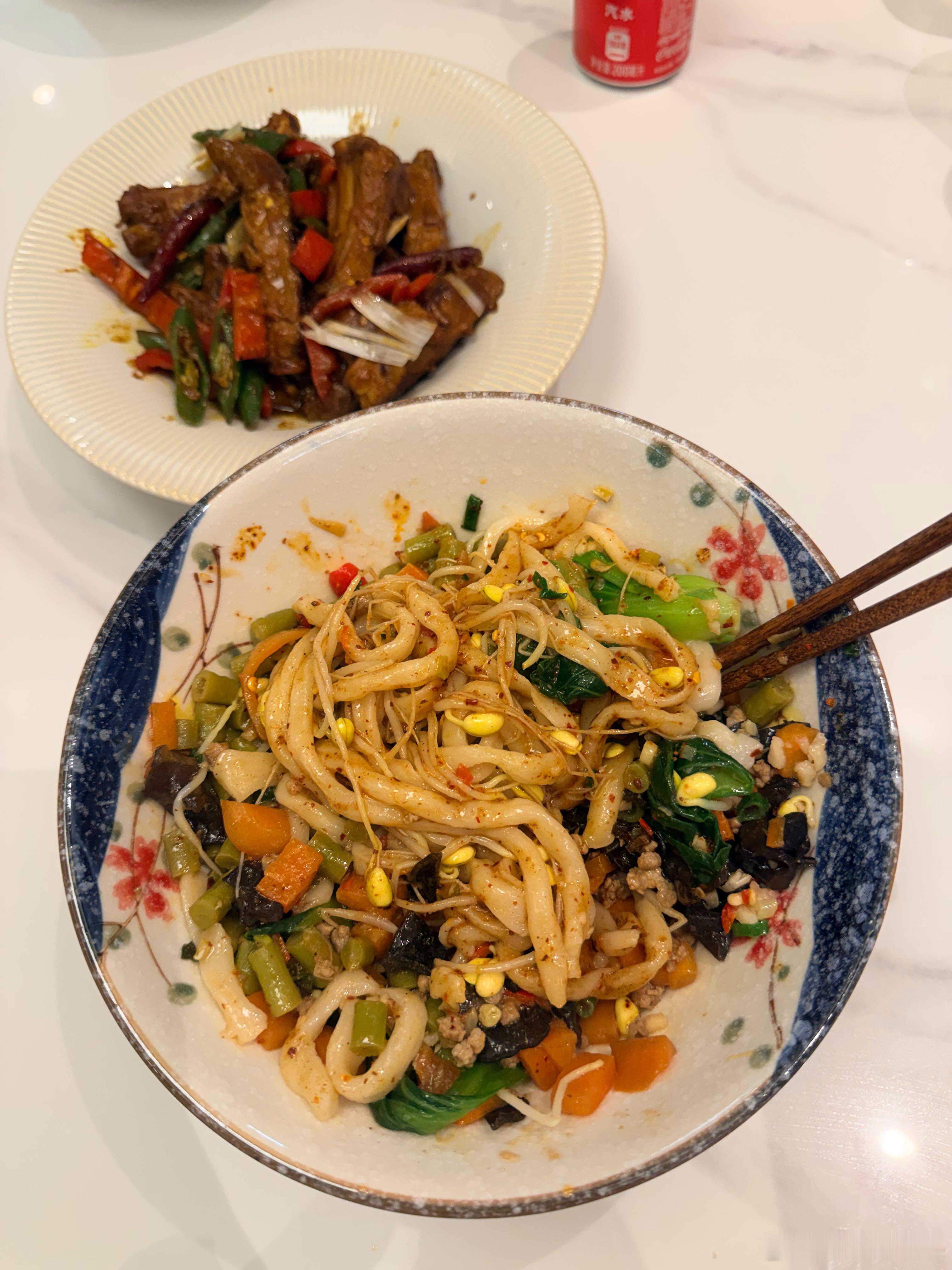 油泼面，辣咖喱猪排好好吃