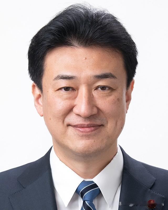 东京抗议总领事威胁‘要砍高市早苗的头’！由于中国驻大阪总领事发文暗示要砍日