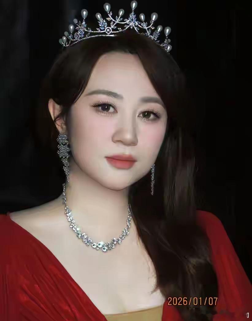 马丽这个妆是王亚飞画的总共花费11.5万可我怎么看怎么违和，这成了沈佳润了12月