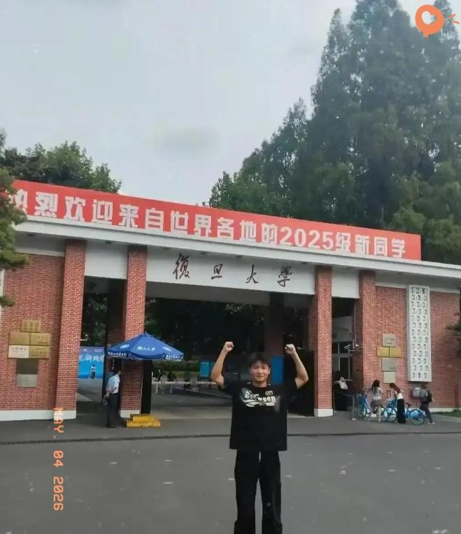 5月3日九派新闻报道的一则消息，让无数网友唏嘘不已！湖南湘西的小李，大学毕