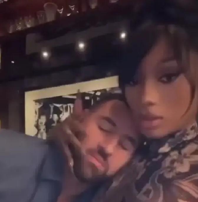 克莱·汤普森正在坠落。但这次，有人接住了他。你只看到他的合同谈判陷入僵局。