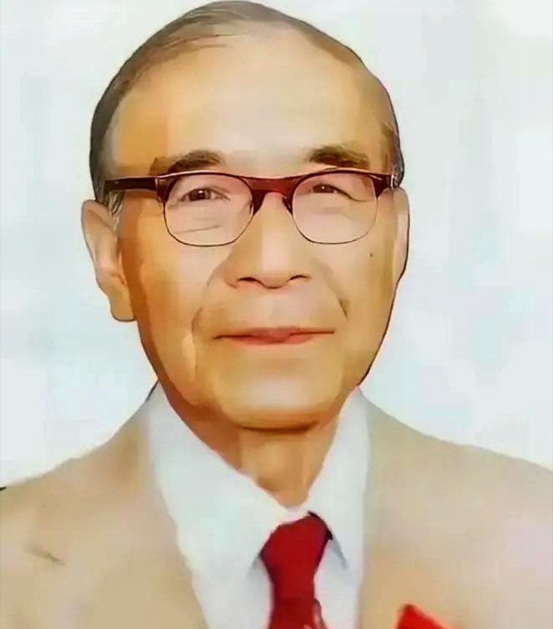 85岁的他喝迷糊了，把家里23岁的小保姆当成了自己老婆。保姆没有反抗，第二天她轻
