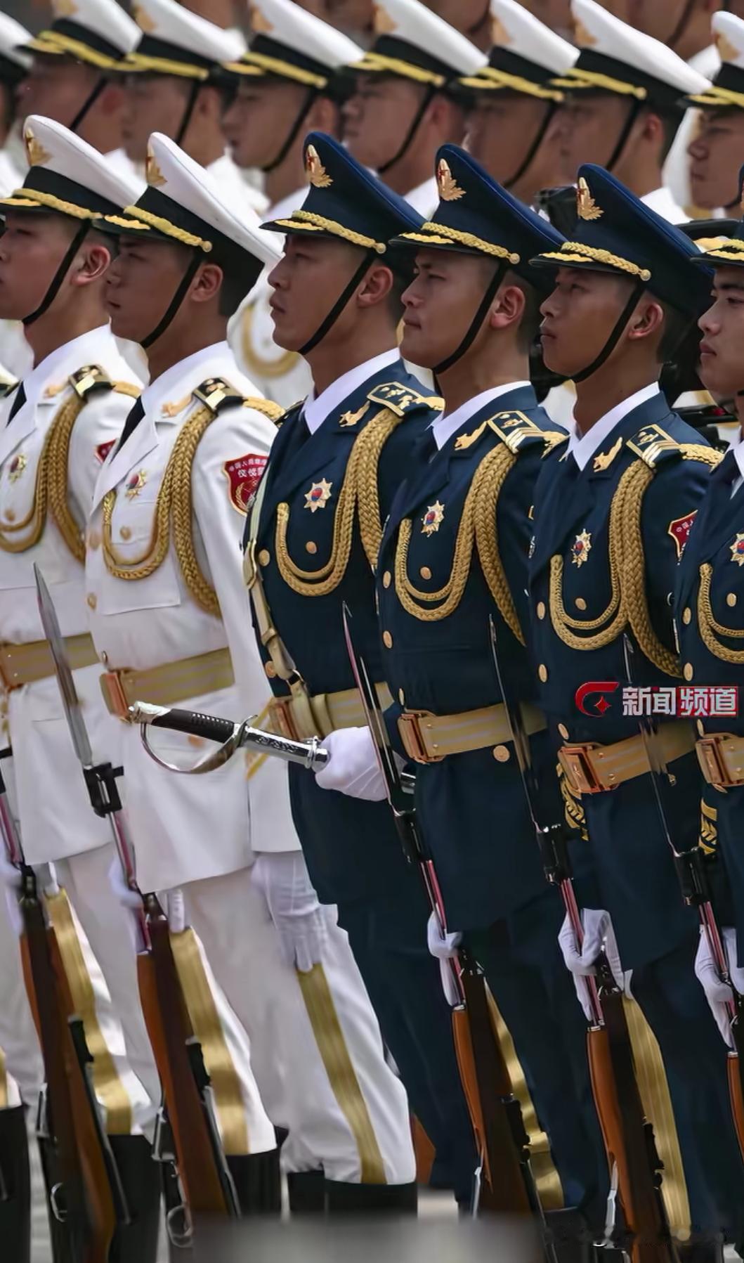 离谱！外媒本想“黑化”解放军，结果拍出了全网疯传的大国气场！你敢信吗？法新