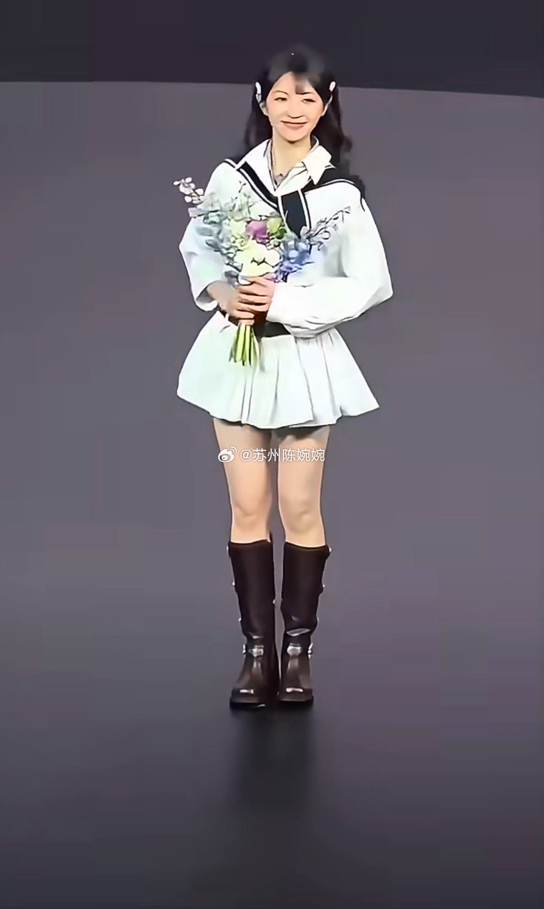 好奇查了下田曦薇的出身不查不知道，一查吓一跳，田曦薇根本不是什么资源咖，就是个靠