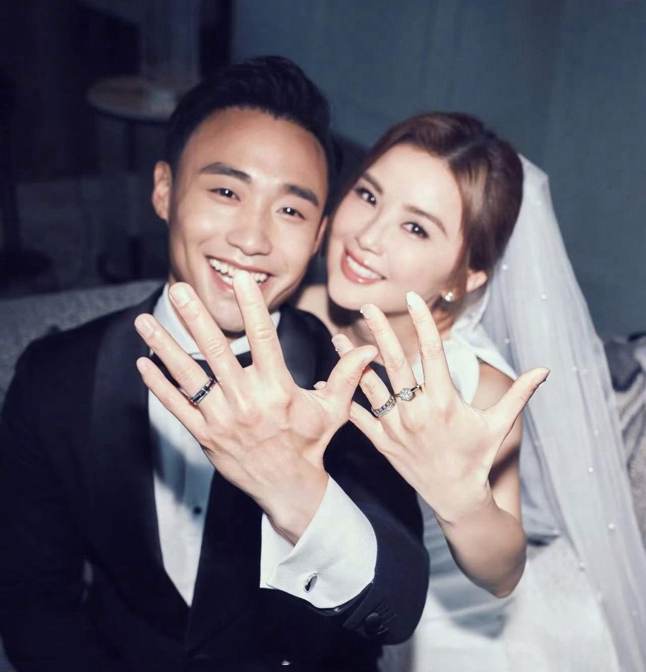 蔡卓妍官宣结婚，最开心的人估计就是陈伟霆了，不是因为他们曾经在一起过，而是蔡卓妍