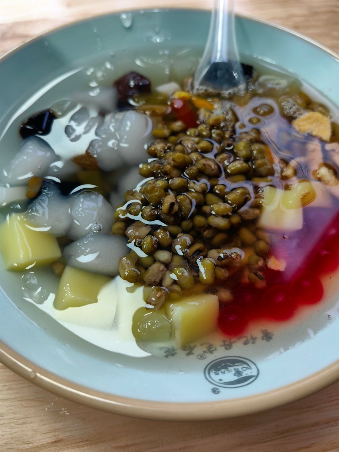 *在路上*爬完鸿山公园，来一碗四果汤...福建厦门...厦门·鸿山公园