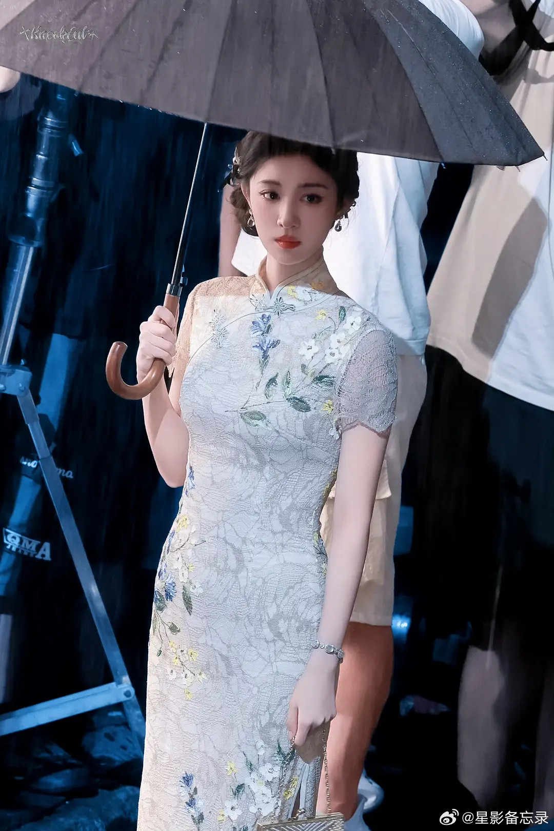 白的发光🌟王楚然真的像人间芭比