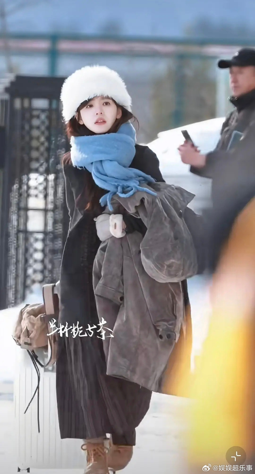 好美呀好美呀前段时间章若楠那个大耳环路透也好看