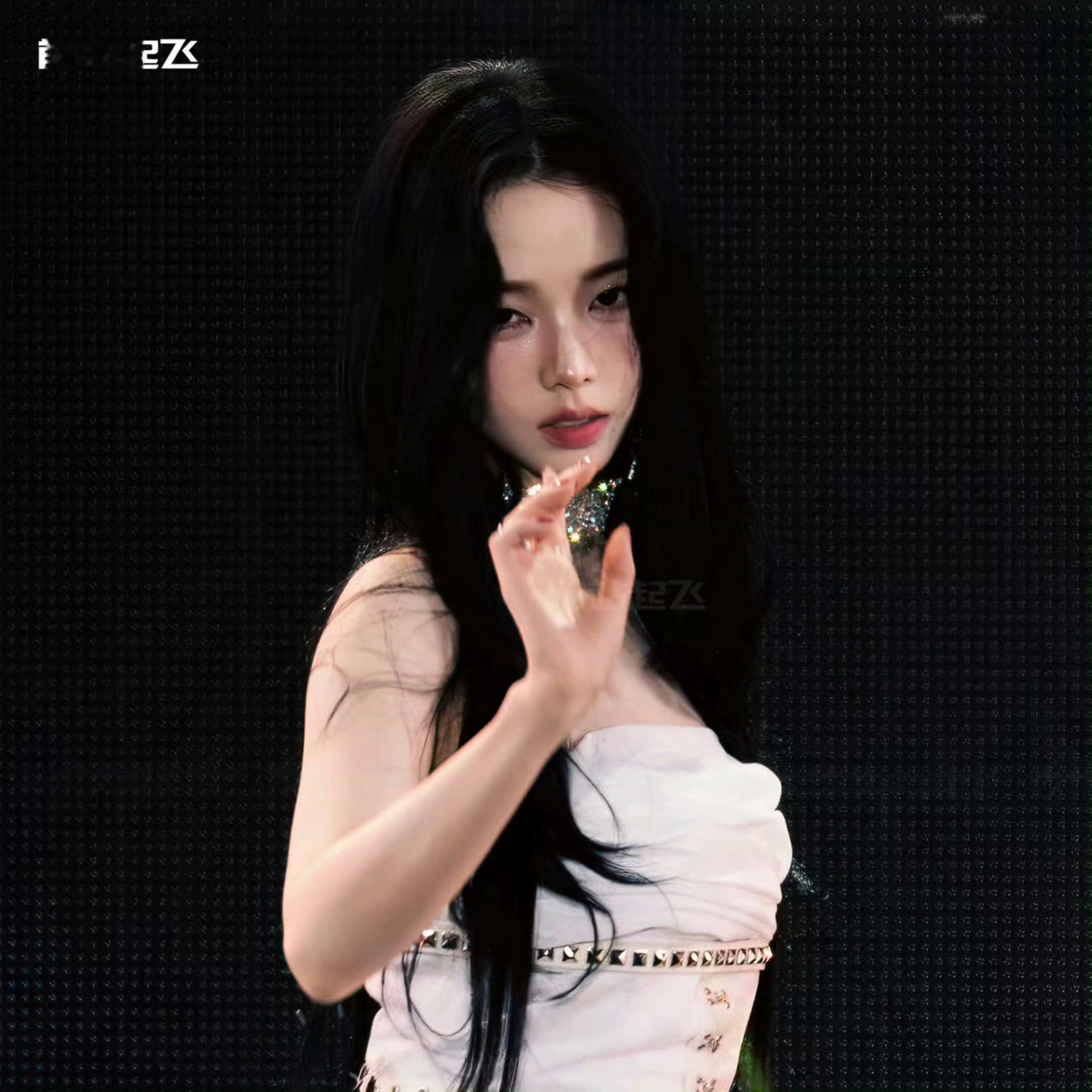 张元英柳智敏修女造型【柳智敏】竹叶青也有白色的吗