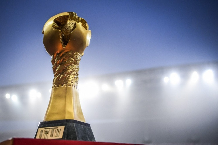 中超冠军数: 广州队8次第1, 泰山、海港4次并列第2