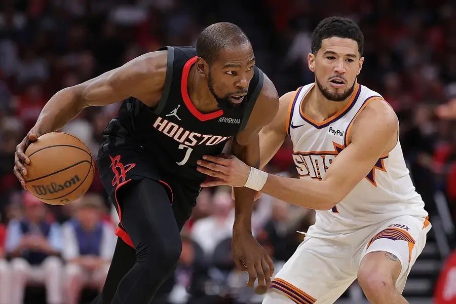 北京时间1月6日，休斯顿火箭在主场以100比97险胜菲尼克斯太阳，避免了连败。此