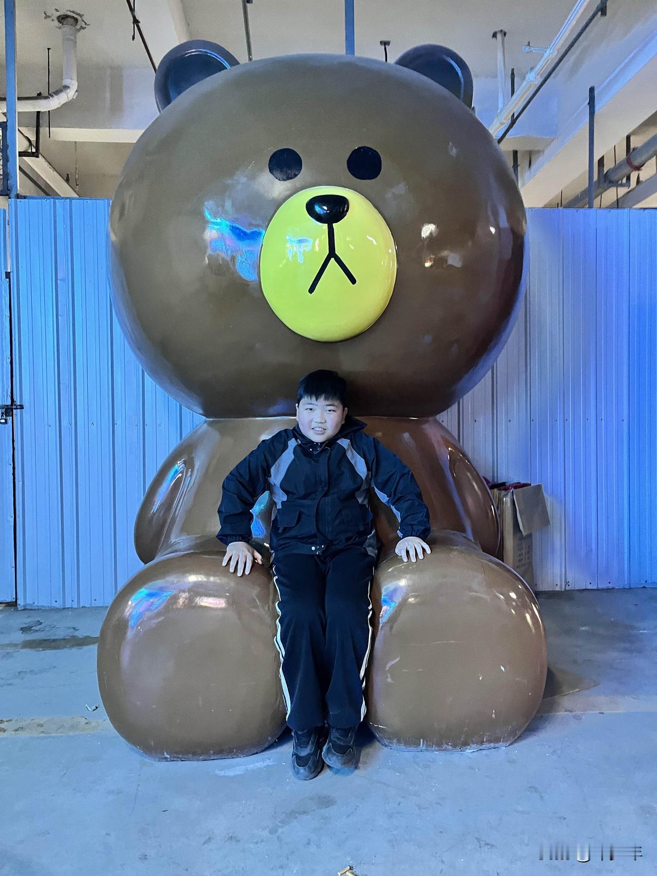 我支持！对于小学生来说，电话手表简直就是家长的“定心丸”。孩子上下学独自通勤