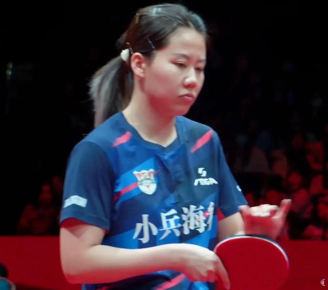 陈幸同又输了，而且输给了王晓彤。同同今天第一盘和钱天一双打，为山东鲁能赢得开门红