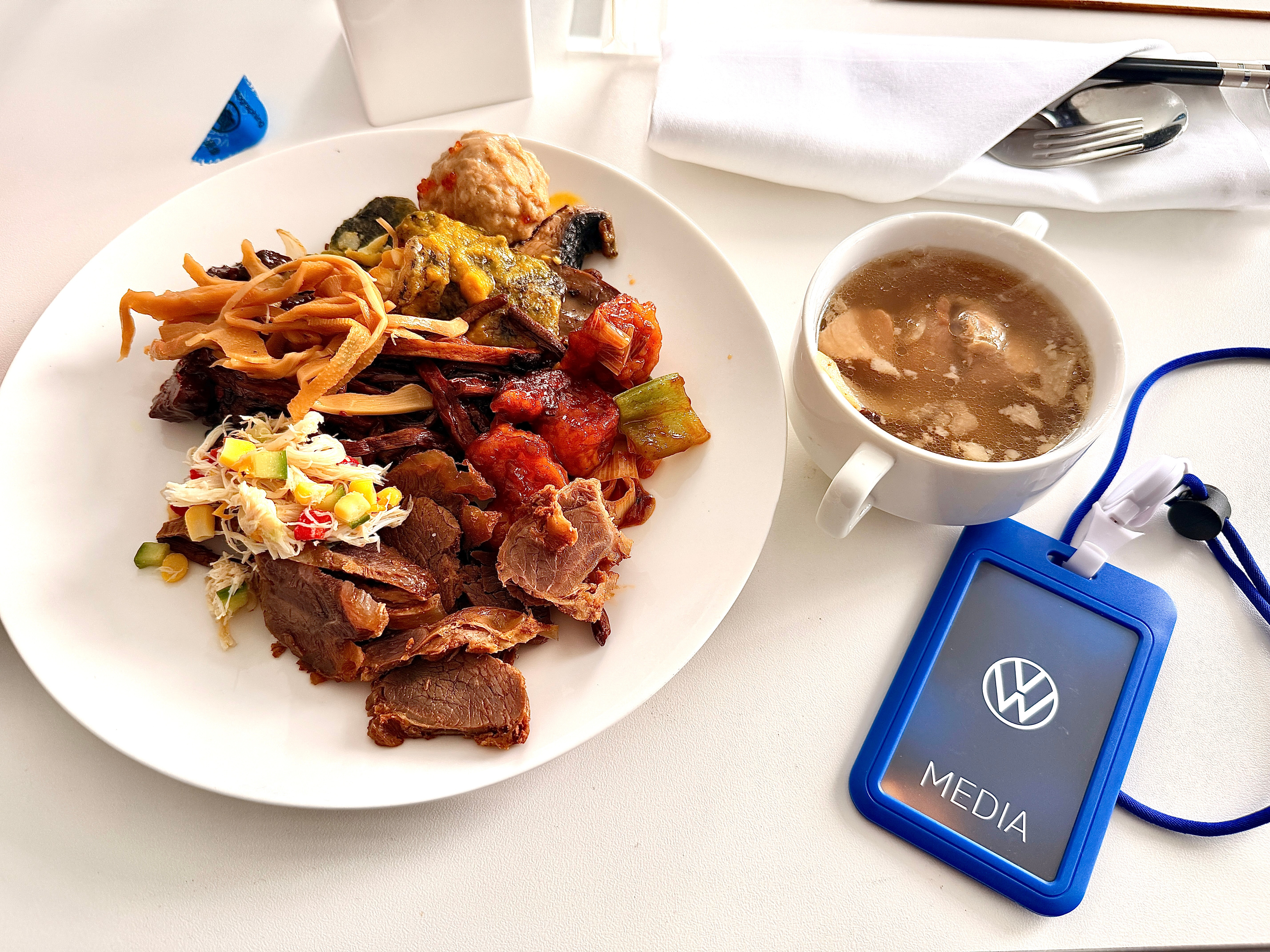 今日午餐。大众工作餐😋bb们午饭吃啥？北京·聚伙片场