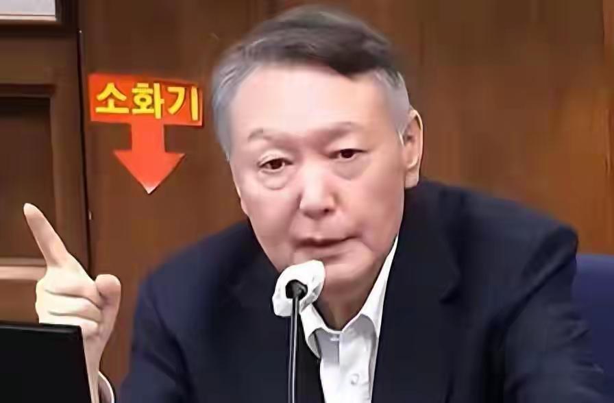 从韩国传来不为人知的内幕，这时候尹锡悦的案件有了重大进展。根据证人的陈述，尹锡悦