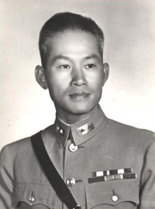 1988年潘德辉回大陆探亲，返回台湾给孙立人带回一张照片，没想到看到照片后，已8