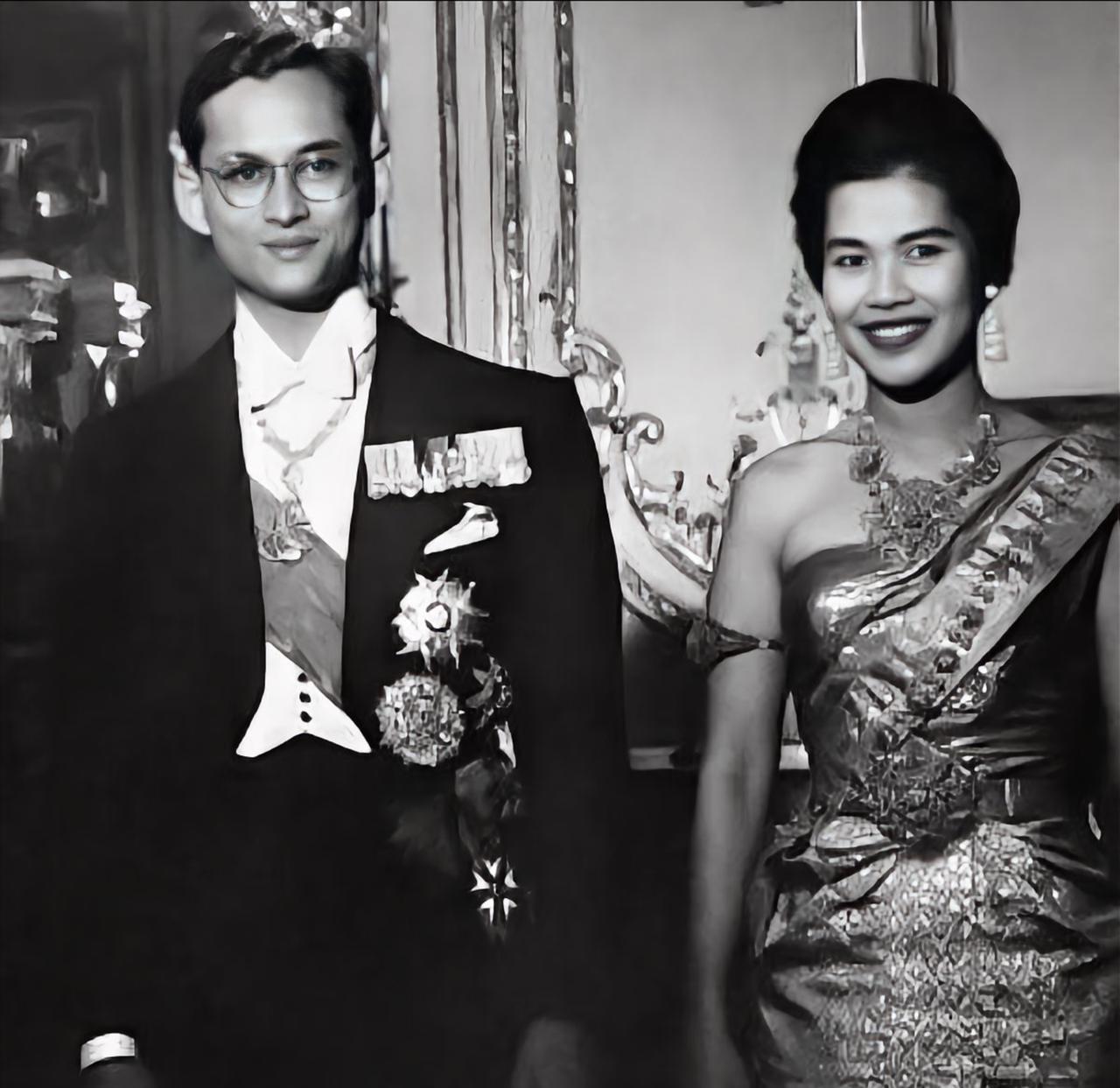 老泰王夫妇是天作之合，俊男靓女组合好养眼诗丽吉性格活泼在感情里主动出击，普密蓬